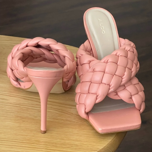 Aldo - Picture 4 of 12